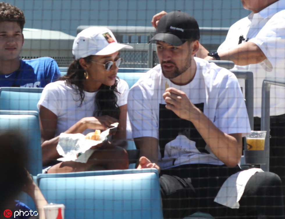 马卡：NFL在伯纳乌举办迫使皇马一直打客场，对球队造成沉重后果（马卡报：伯纳乌承办NFL致皇马长期客场作战，球队遭受严重影响）