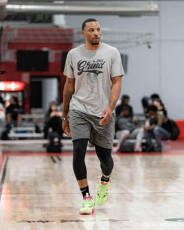 曼城赛季目标直指三冠王（曼城本季剑指三冠王）