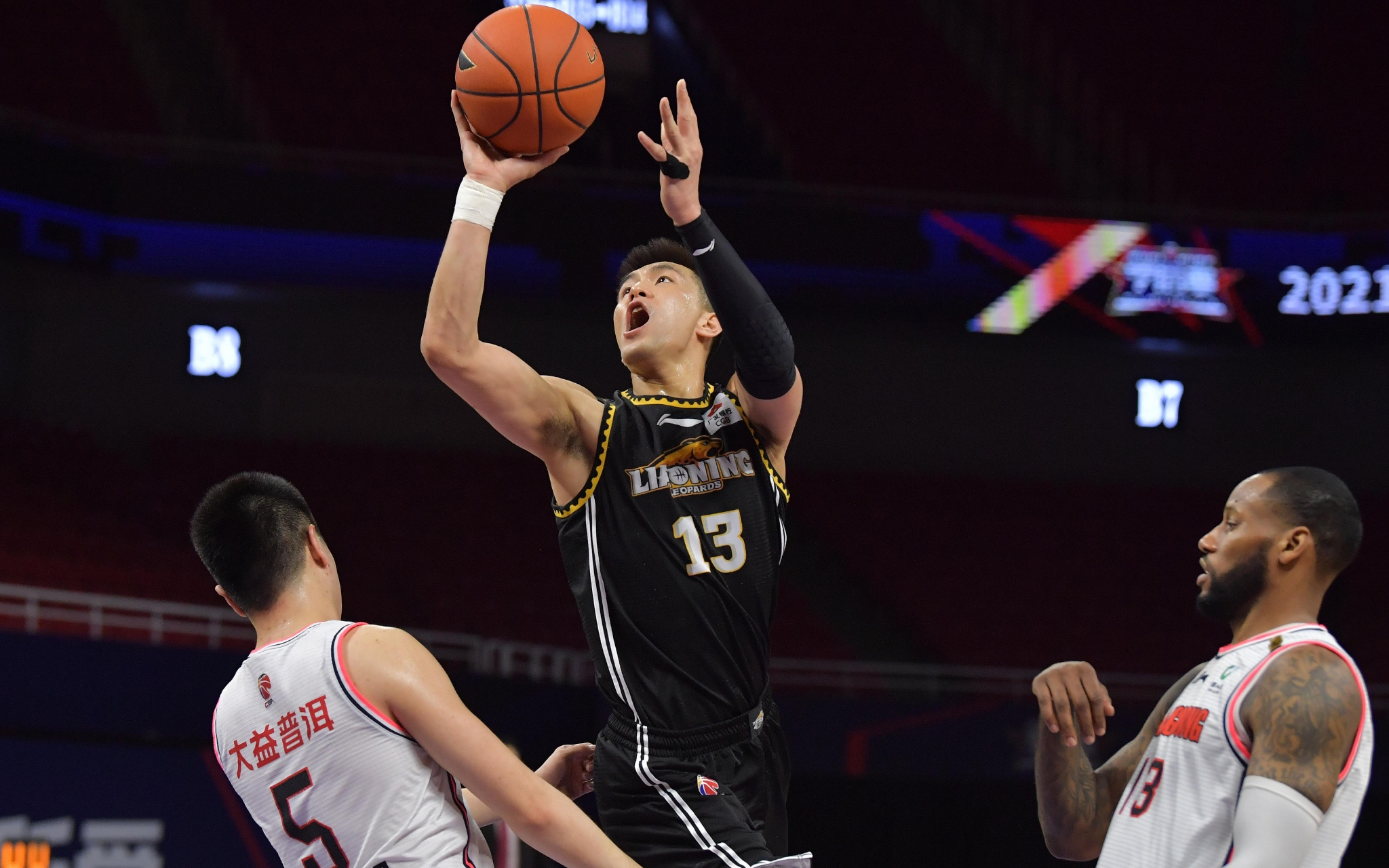 角色球员成为最大功臣（角色球员成取胜头号功臣）