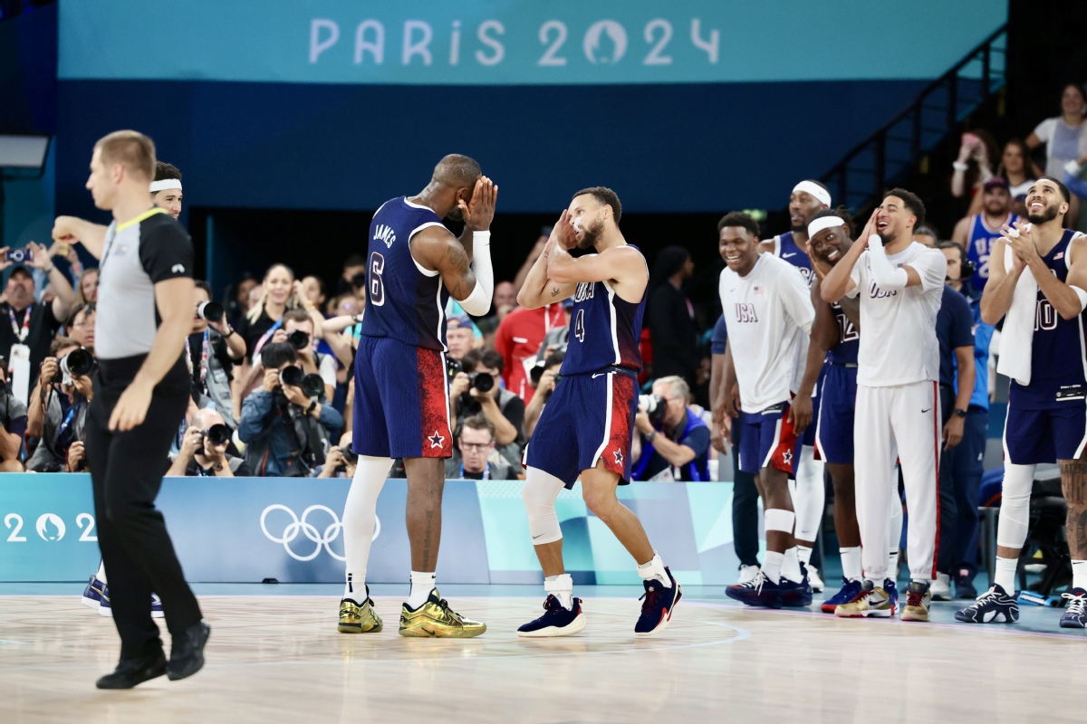 二飞虽退但接班人已到！王洪泽CBA俱乐部杯场均10.3分5.3板2.3助（二飞暂别，接班人就位！王洪泽在CBA俱乐部杯场均10.3分5.3板2.3助）