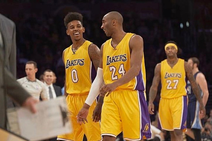 FIFA公布年度最佳候选：登贝莱、姆巴佩、凯恩在列（FIFA发布年度最佳提名名单：登贝莱、姆巴佩、凯恩入选）